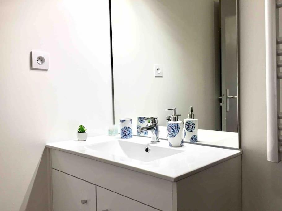 Ma Place Au Sud Aix Parking 엑상프로방스 외부 사진